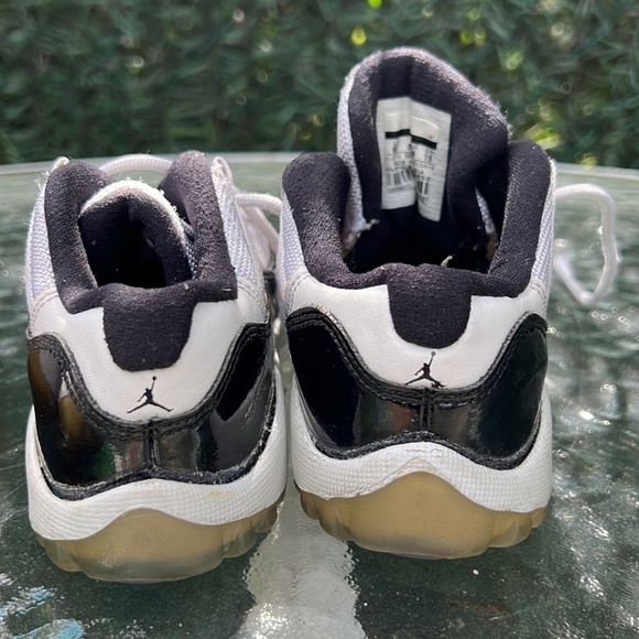 Jordan 11 Retro Low Concord size 6.5Y & 9C - Picture 9 of 17
